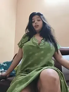 Cute-Simmi69